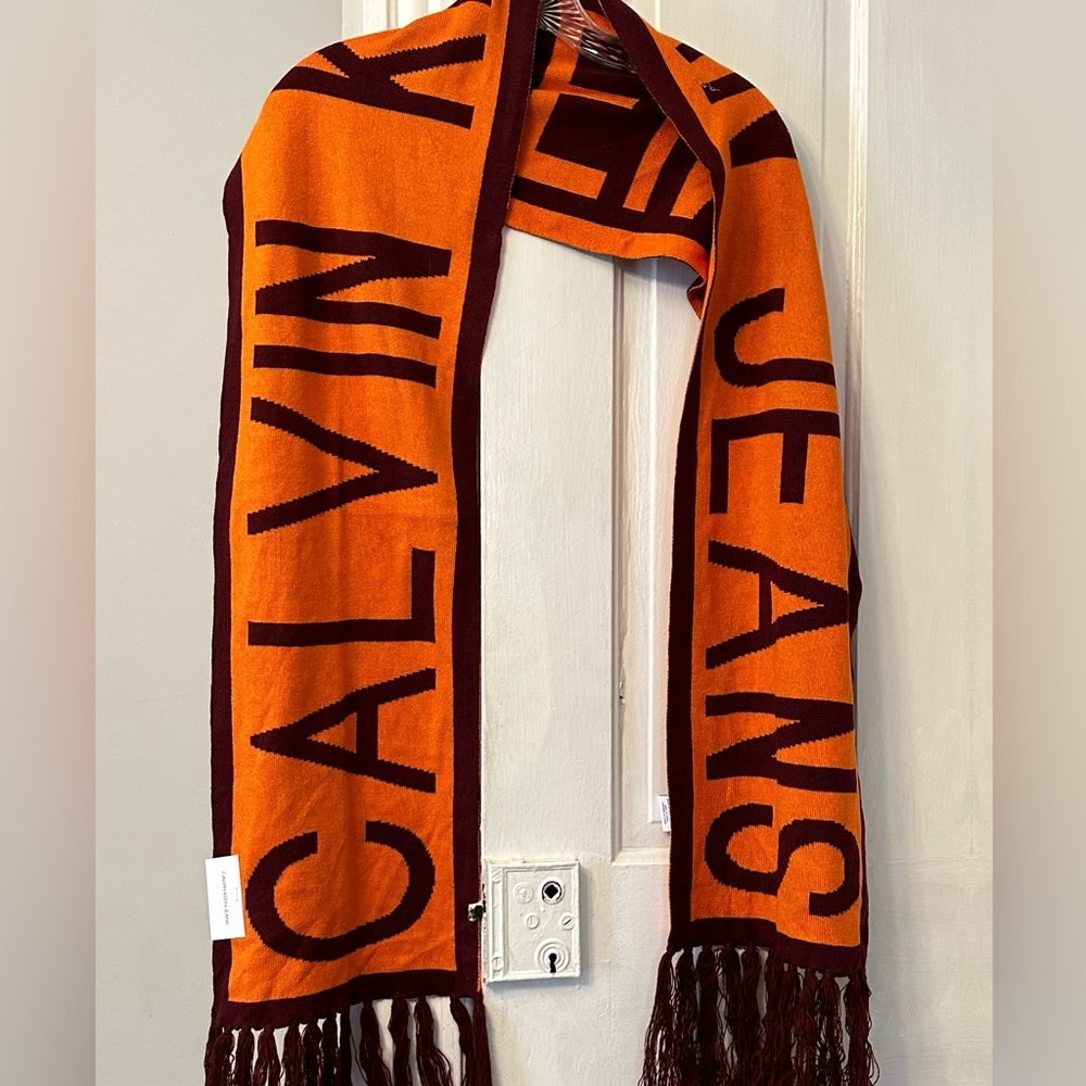 CALVIN KLEIN JEANS LOGO Orange and Burgundy scarf with Fringe NEW